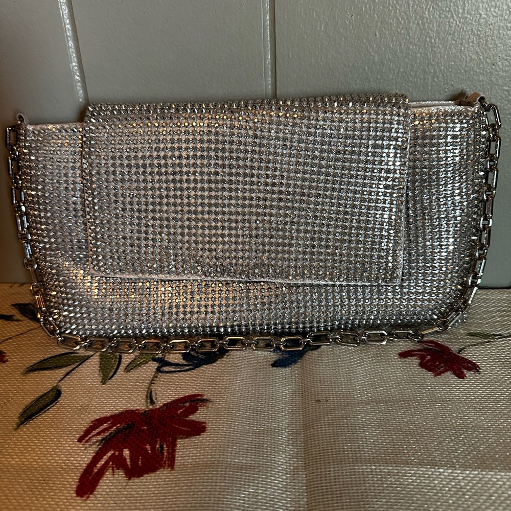 Glamorous Silver Evening Clutch with Metallic Mesh